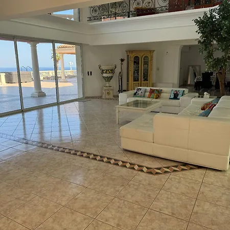 De Luxe Entre Cannes Et Saint-tropez Villa *