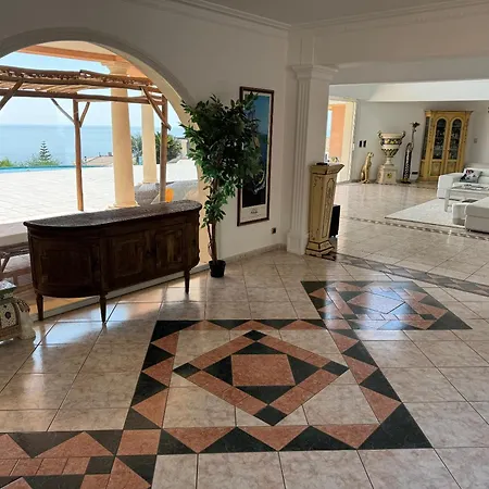 De Luxe Entre Cannes Et Saint-tropez *